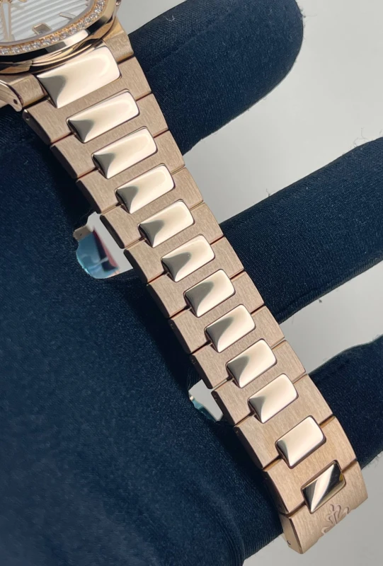 Patek Philippe Lady 7118 7118/1200R-001 6