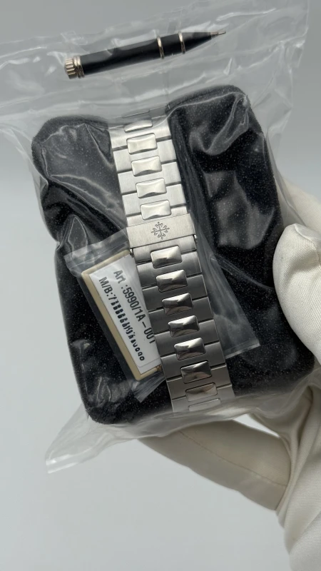 Patek Philippe TRAVEL TIME CHRONOGRAPH  5990/1A-001 8