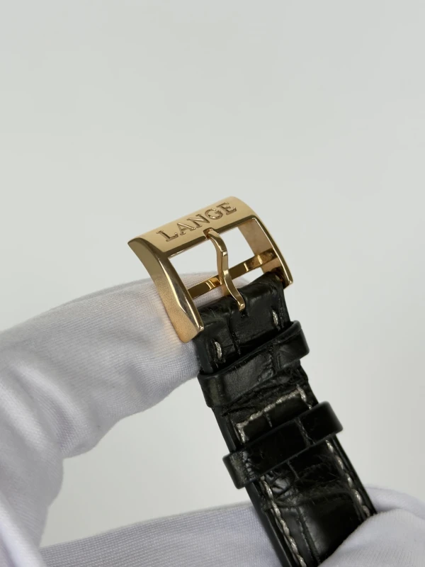 A. Lange & Sohne 140.032 5