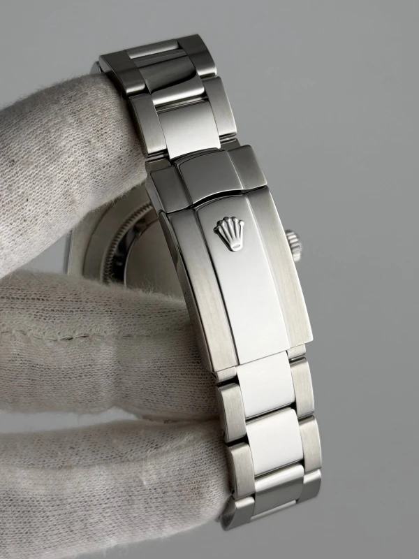 Rolex 41mm  Rhodium Diamond 116334-0009 8