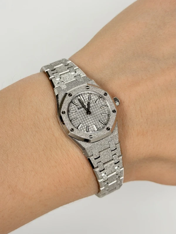 Audemars Piguet ROYAL OAK MINI FROSTED GOLD 67630BC.GG.1312BC.01-C 4