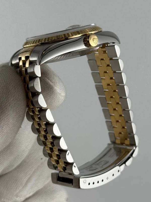 Rolex  36mm Steel and Yellow Gold 16233 6