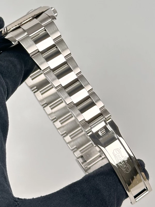 Rolex 41 mm, steel and white gold  126334-0001 6