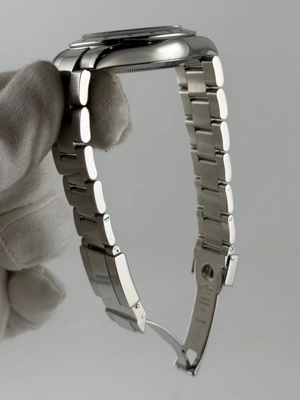 Rolex Cosmograph 40mm Steel 116520 7