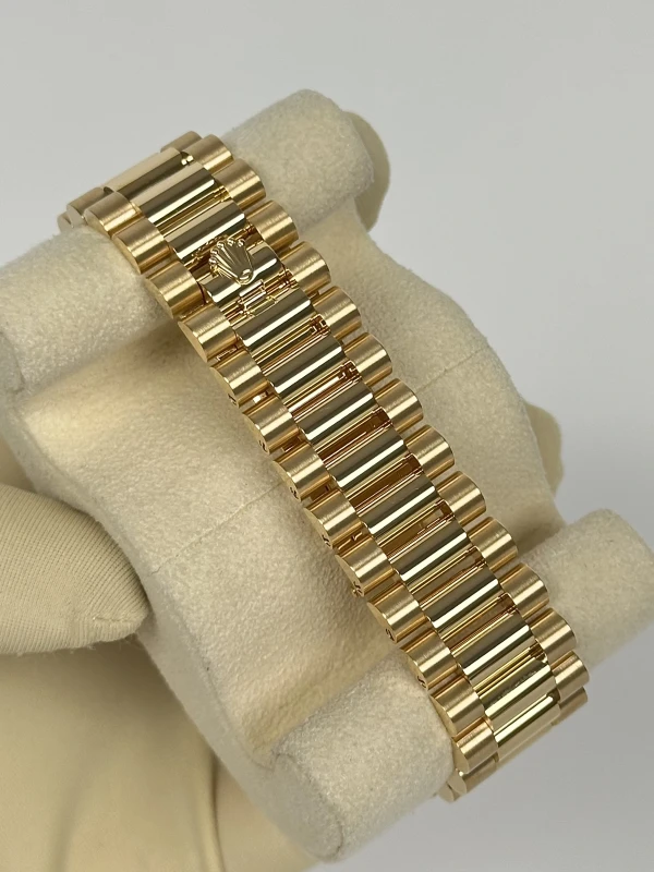Rolex 40 mm Yellow Gold 228238-0061 4
