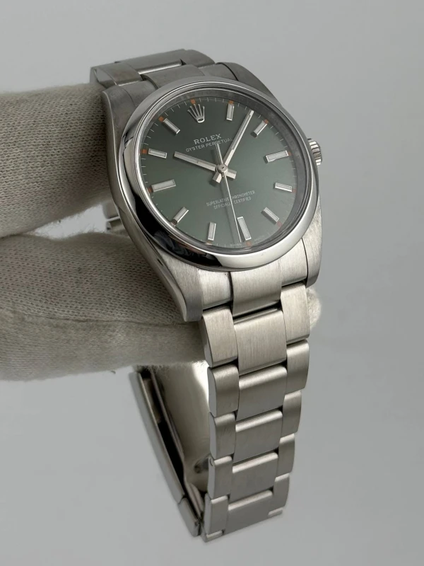 Rolex 34 mm Steel 114200 green 3