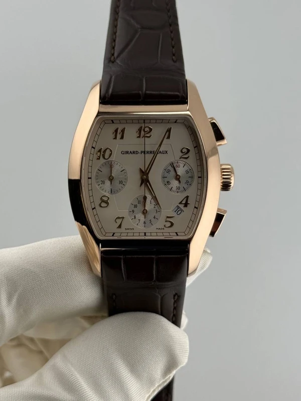 Girard Perregaux Chronograph  27650-52-122-BAEA 2