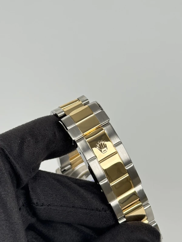 Rolex Date 40mm 16613BLU 7