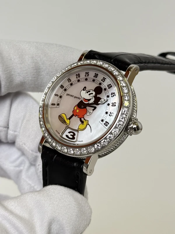 Gerald Genta Mickey Mouse M.10 4