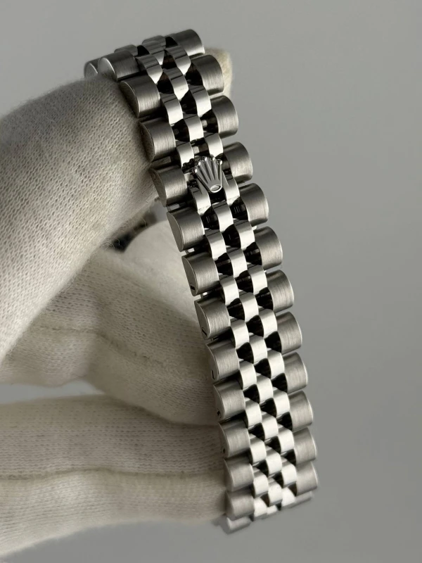 Rolex 31mm, Oystersteel, white gold and diamonds 178384-0040 8