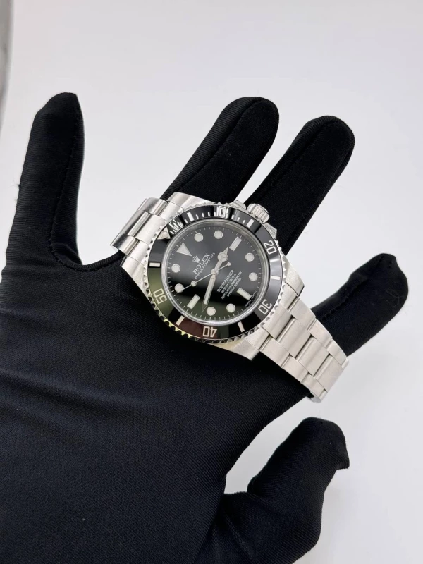 Rolex 40mm Steel 114060-0002 5