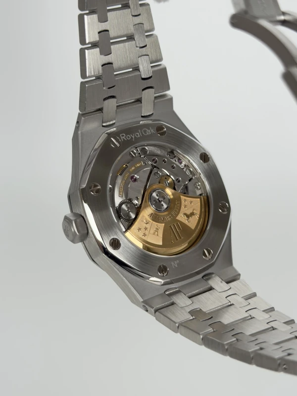 Audemars Piguet Royal Oak Automatic 37mm 15451ST.ZZ.1256ST.01 6