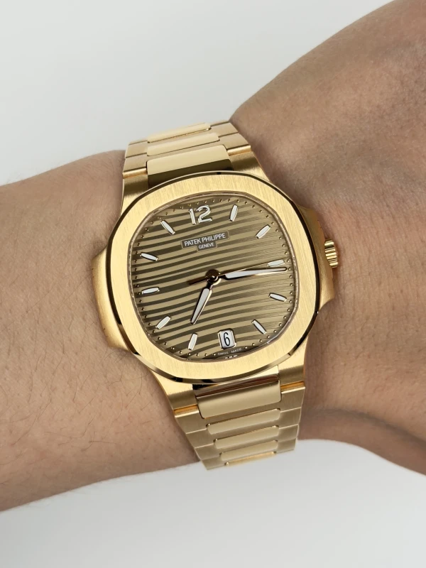 Patek Philippe Lady 7118 7118/1R-010 4
