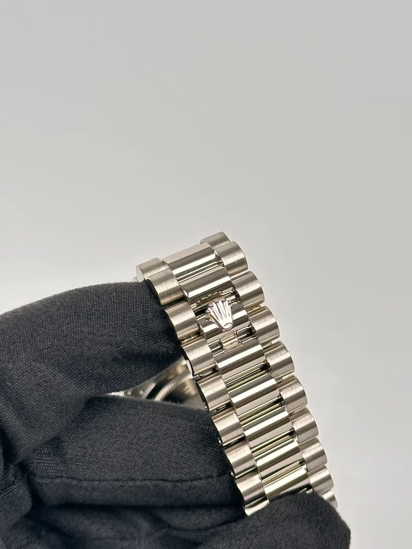 Rolex 36 mm, white gold 118389-0097 7