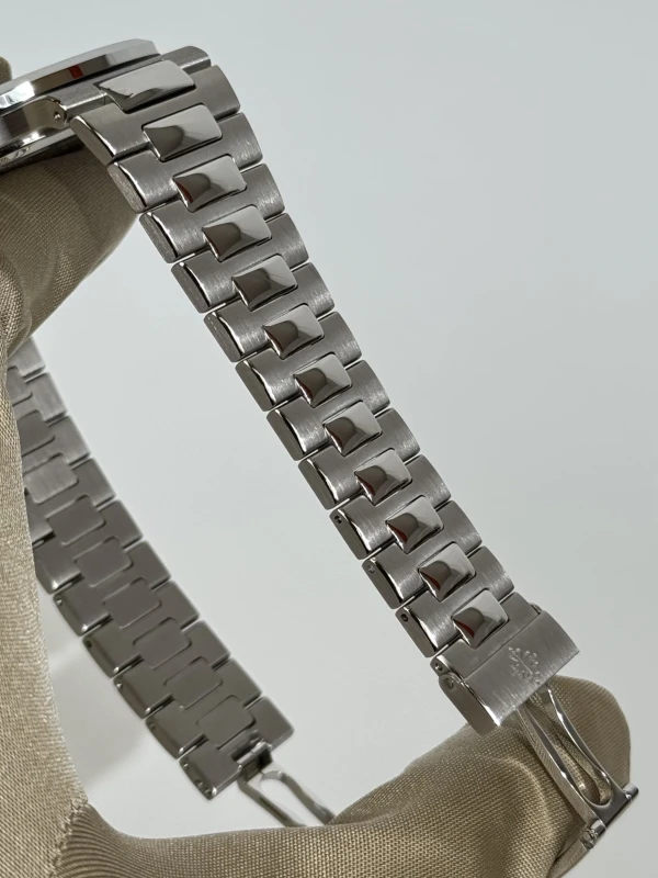 Patek Philippe 5711/1 5711/1A-010 3