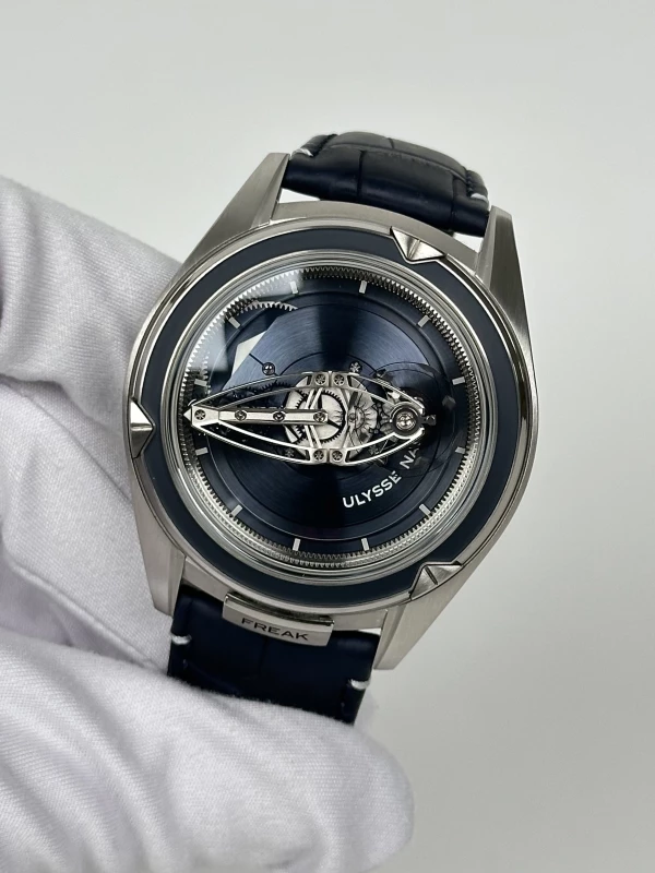 Ulysse Nardin Vision 2505-250 4