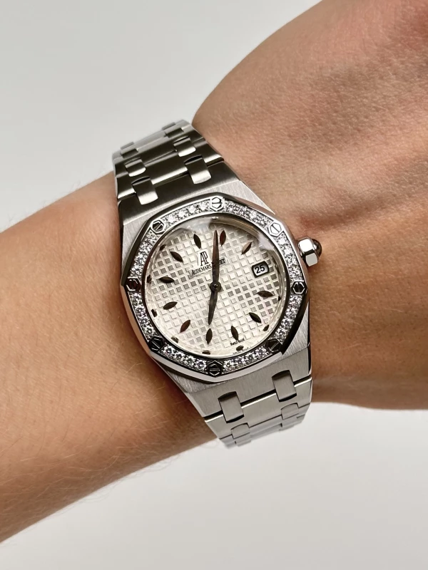 Audemars Piguet Quartz 67601ST.ZZ.1210ST.01 9