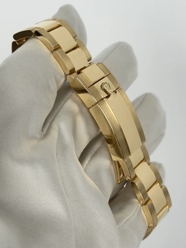 Rolex Cosmograph 40mm Yellow Gold 126508FIX 3