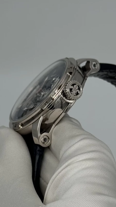 Louis Moinet Extraordinary Pieces Derrick Gaz LM.66.70 4