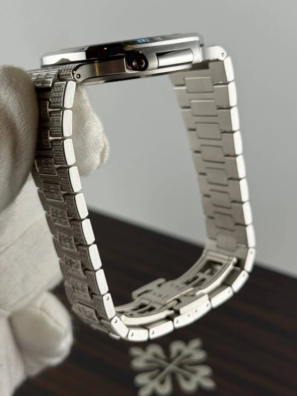Patek Philippe NAUTILUS 5811/1460G-001 7