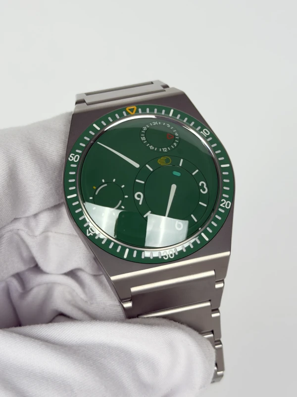Ressence TYPE 7 C 3