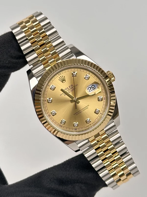 Rolex 41 mm, Oystersteel and yellow gold 126333-0012 2