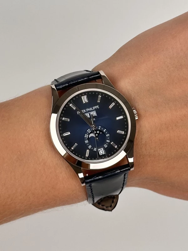 Patek Philippe 5396G-017 9
