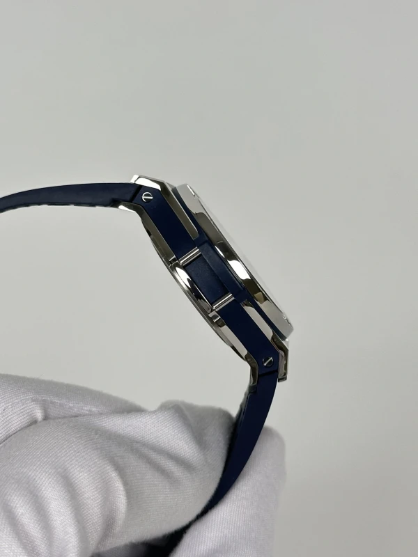 Hublot Bang Steel Blue Diamonds 38mm  361.SX.7170.LR.1204 5