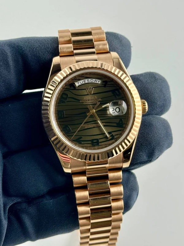 Rolex 41mm Wave Dial, Rose Gold 218235 7