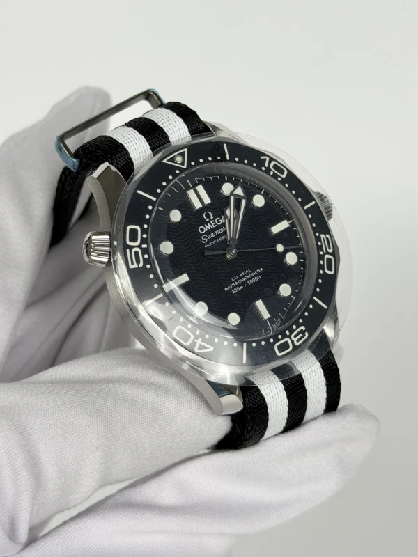Omega Diver 300M Omega Co‑Axial Master Chronometer 42 mm 210.32.42.20.01.005 2