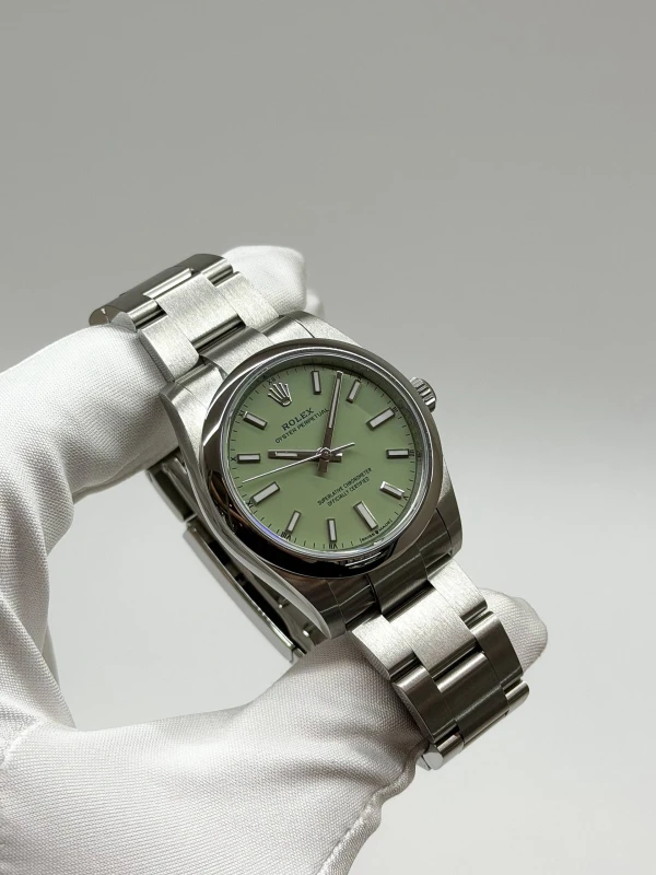 Rolex 34 mm Steel 124200-0006 3