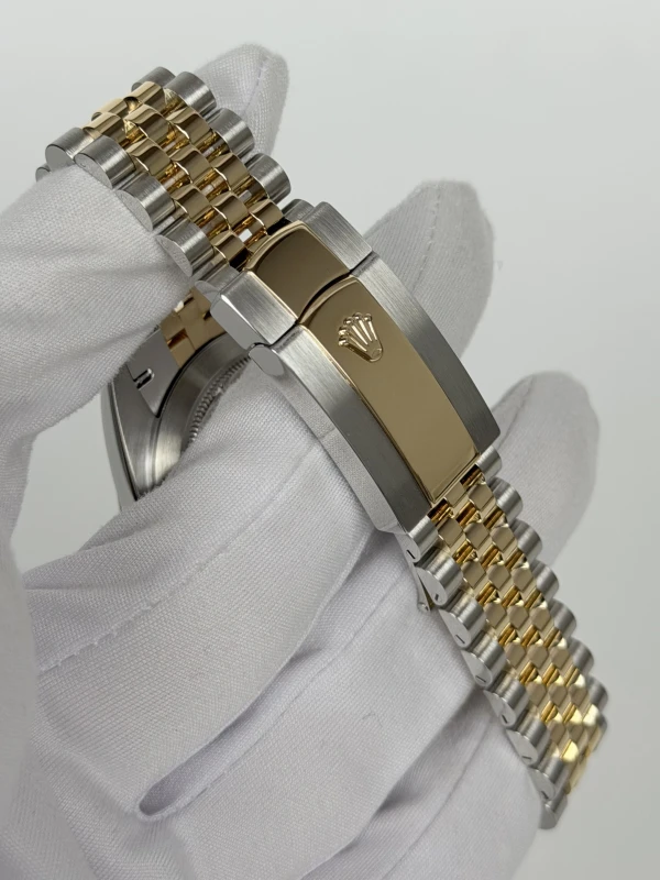 Rolex 41 mm, Oystersteel and yellow gold 126333-0012 3