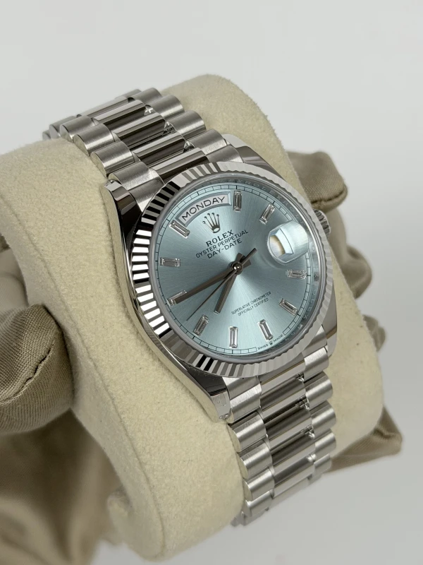 Rolex 36mm Platinum 128236-0009 3