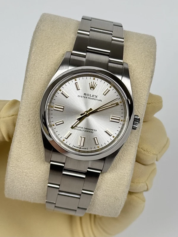 Rolex Perpetual 36 126000-0001 4