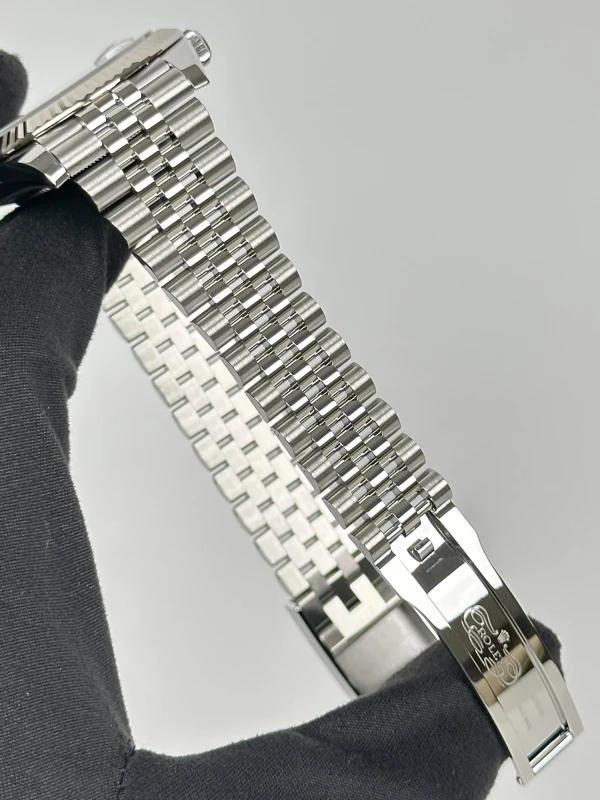 Rolex 41 mm, steel and white gold 126334-0004 6