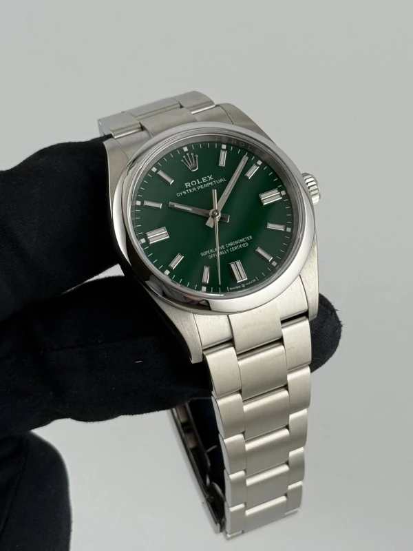Rolex Perpetual 36 126000-0005 3