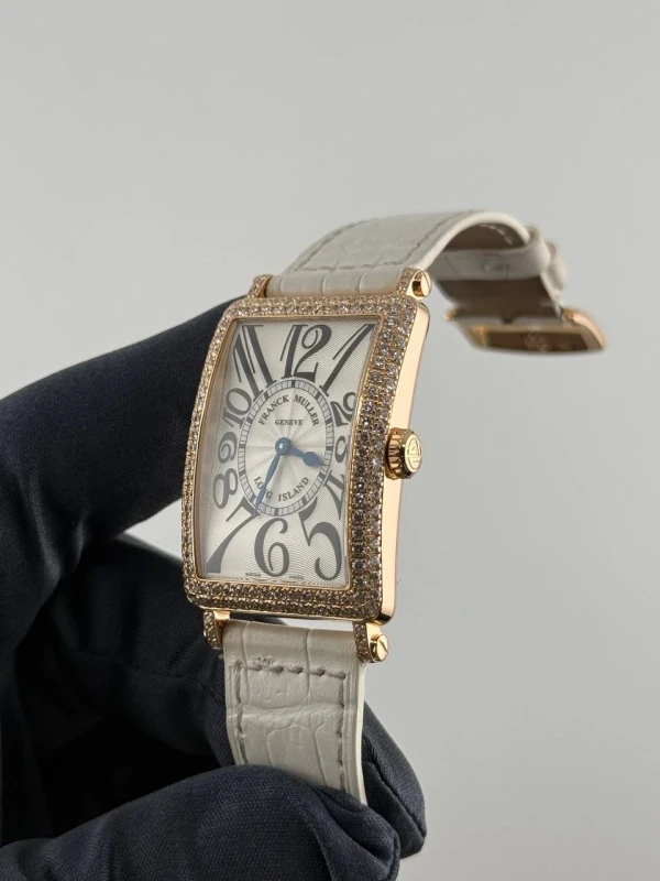 Franck Muller 18K with Diamonds 950 QZ D 3