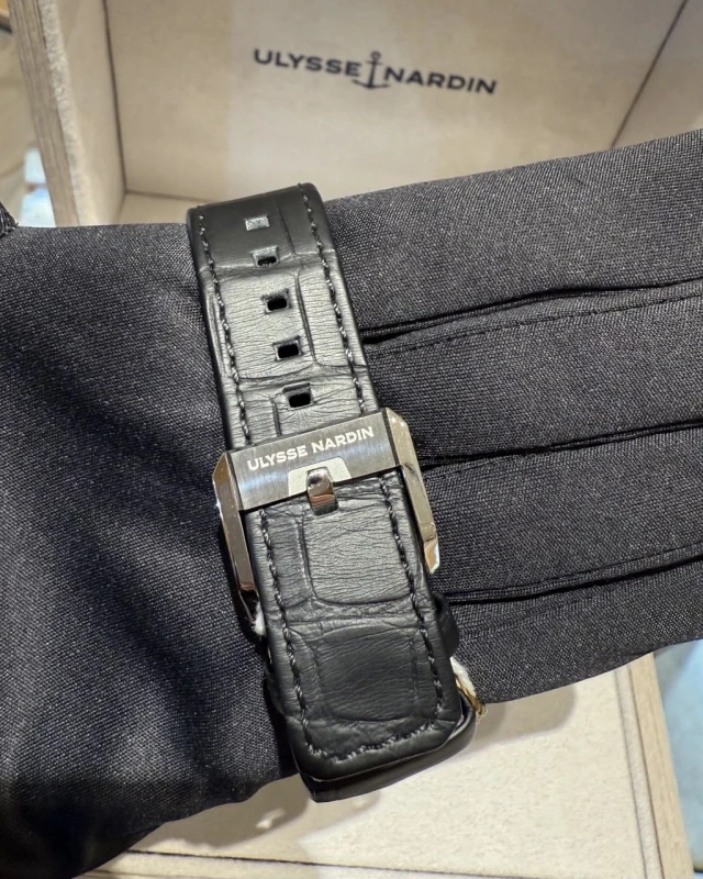 Ulysse Nardin Dual Time 42 mm 243-20/42 5