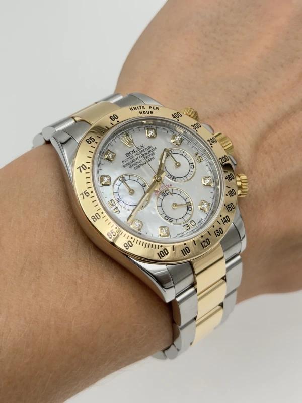 Rolex Cosmograph 40mm Steel and Yellow Gold 116523 4