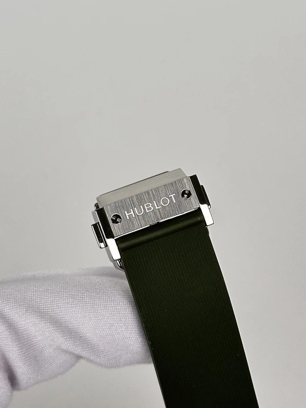 Hublot Green Titanium 565.NX.8970.RX.1204 8