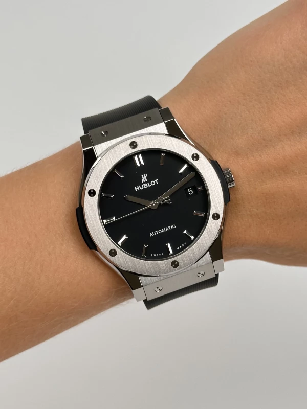 Hublot Titanium 511.NX.1171.RX 9