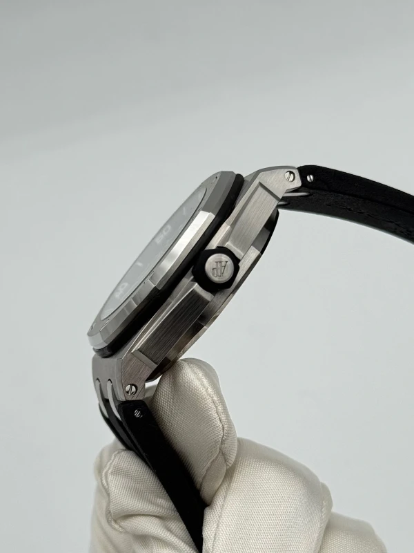 Audemars Piguet Diver 15703ST.OO.A002CA.01 6