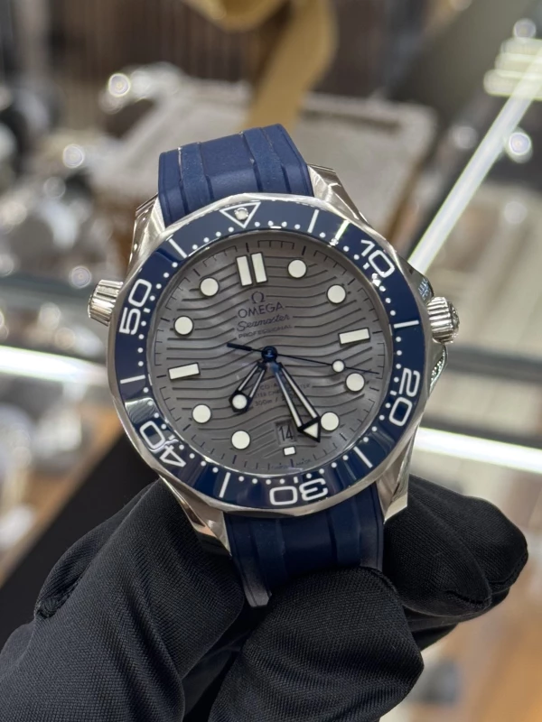 Omega Diver 300M Omega Co‑Axial Master Chronometer 42 mm 210.32.42.20.06.001 2