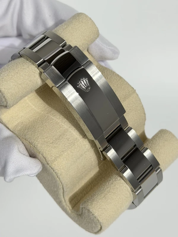 Rolex 41mm Steel 126300-0017 4