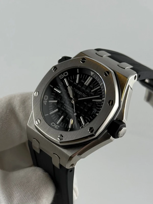 Audemars Piguet Diver 15703ST.OO.A002CA.01 4
