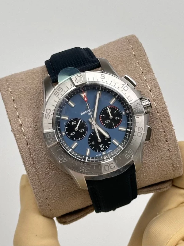 Breitling AVENGER B01 CHRONOGRAPH 44 AB0147101C1X1 3