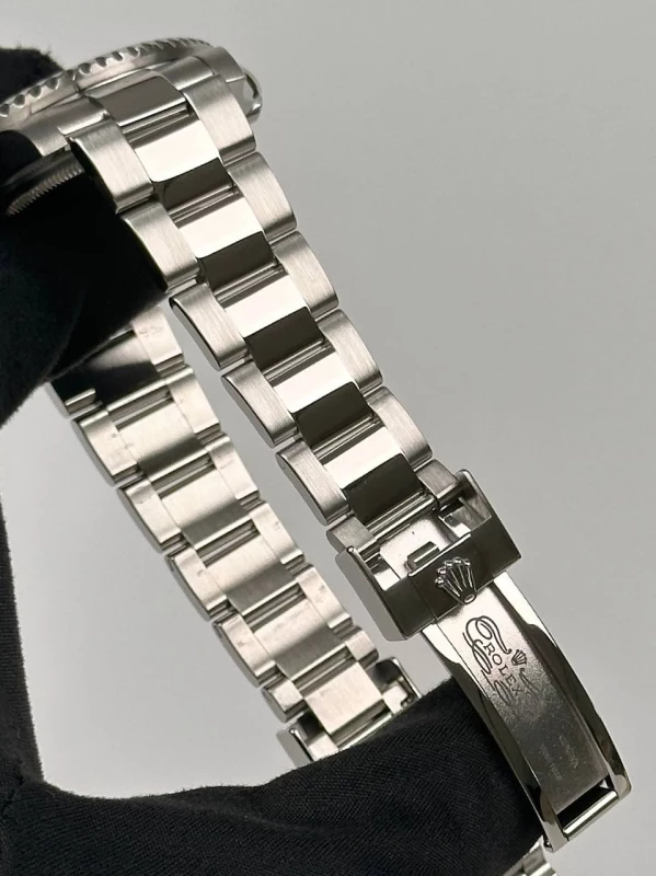 Rolex 40mm Steel 116710LN-0001 6