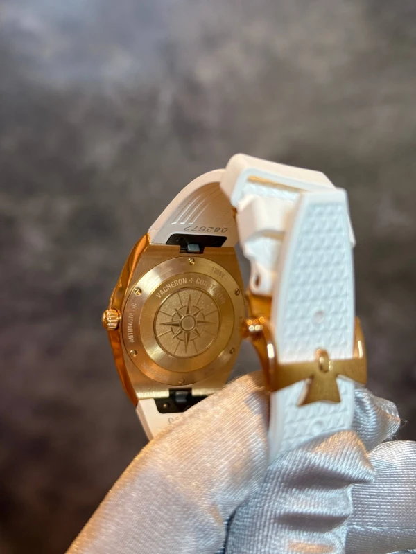 Vacheron Constantin OVERSEAS 1205V/000R-B592 5