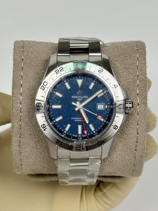 Breitling AVENGER AUTOMATIC GMT 44 A32320101C1A1 2