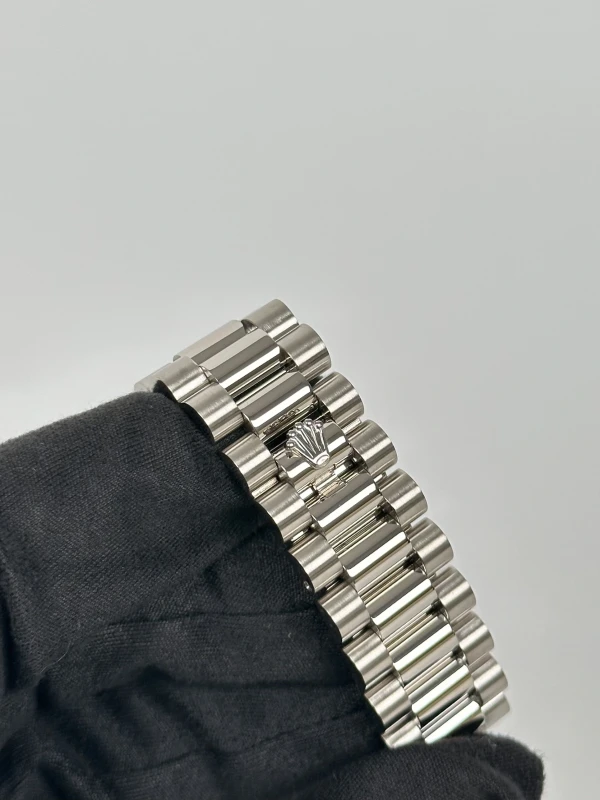 Rolex 36 mm White Gold 118339 Wave 7